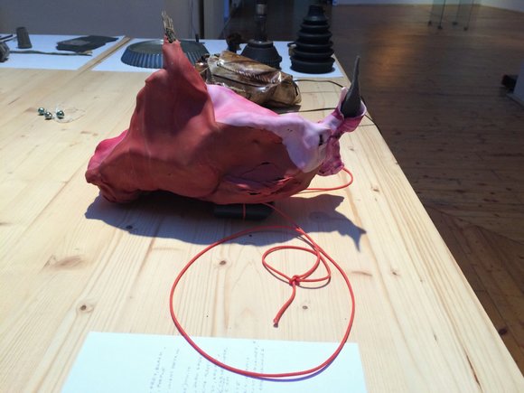 Aching table sound object galeire skolska praha 2016