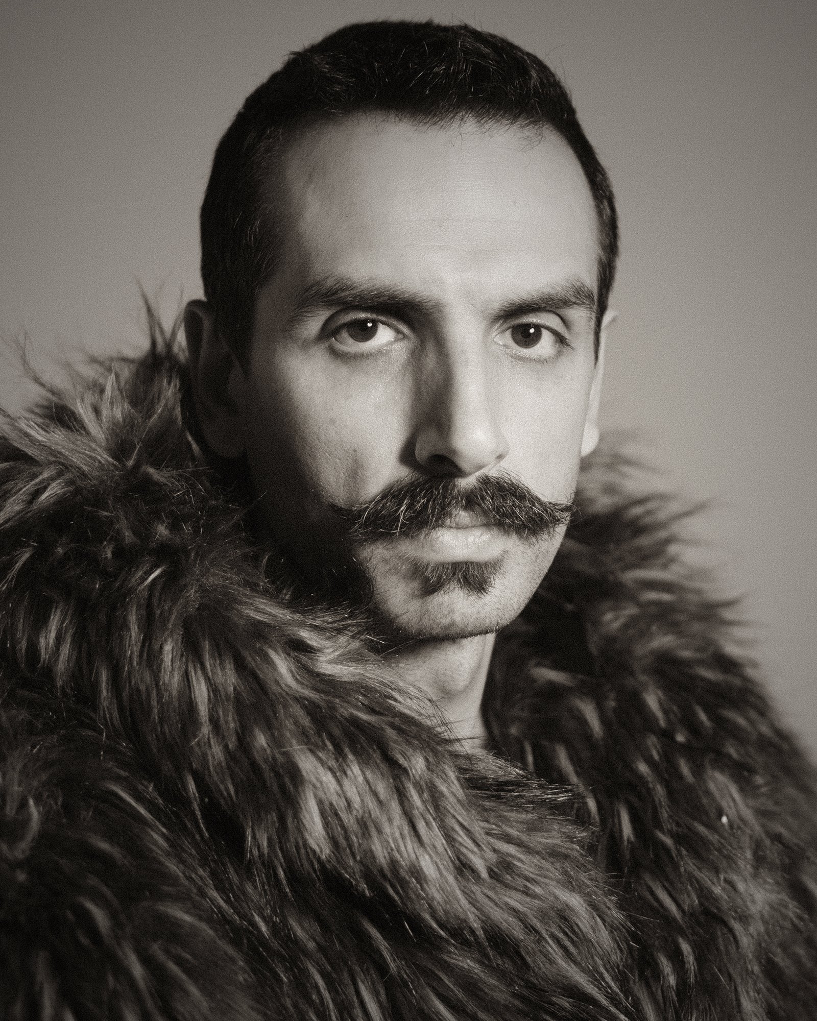 Sayed Sattar Hasan, Portrait of Hasansen, 2020, Interkulturell Museum, Hasansens kjelke / Hasansens Sledge, 2020