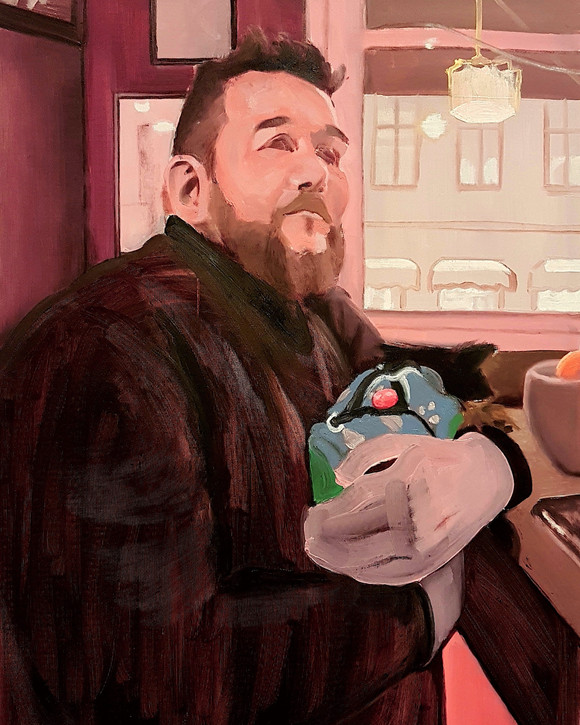 Man with small dog mindre