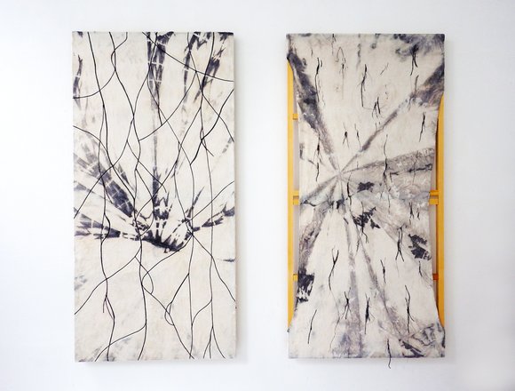 Visualisering av stemmer under vann avtrykk av min døve søsters stemme 80cm x 165cm