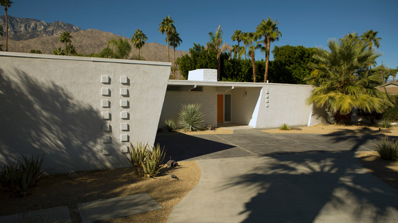 Fronthouse