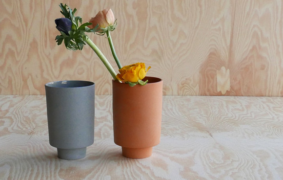 Dialog vase grå og terracotta