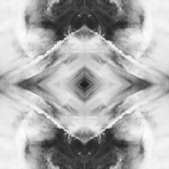 Clouds 1 2018 (pressebilde)