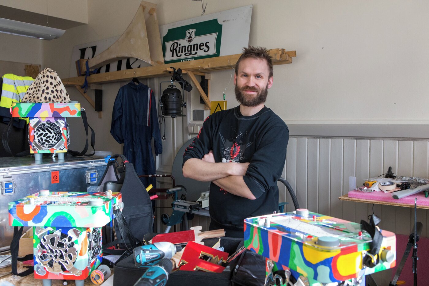 Øyvind Mellbye i sitt atelier