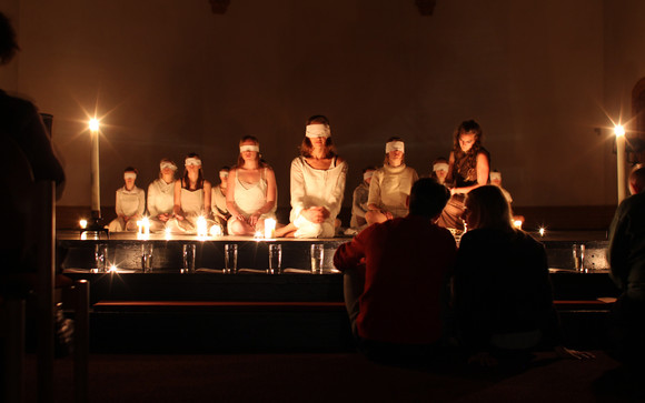 Fra «der letzte mensch» performance berlin art week 2014. kurator maria veie foto ola flåten 2