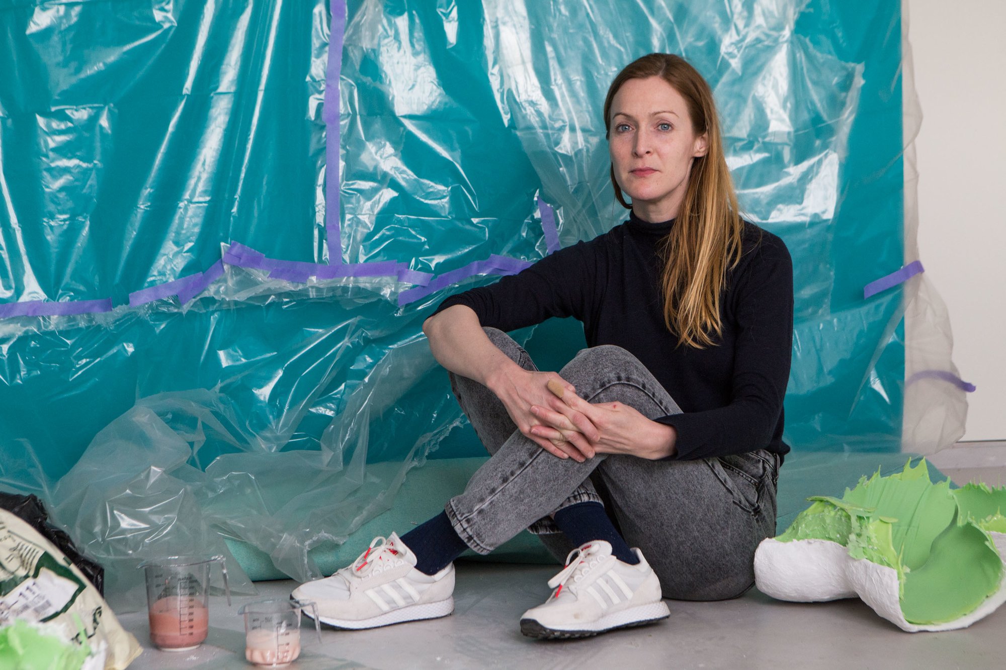 Ingrid Eggen på sitt atelier. Foto: Ignat Wiig